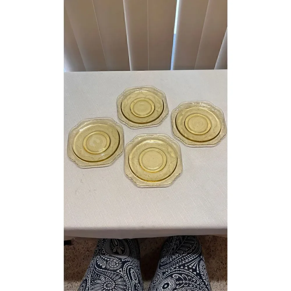 Vintage Federal Glass Gold Depression Yellow Bread And Butter Plates Set of 4